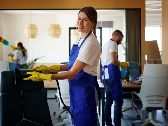 10 Benefits of Hiring a Professional Commercial Cleaning Service Blog Image